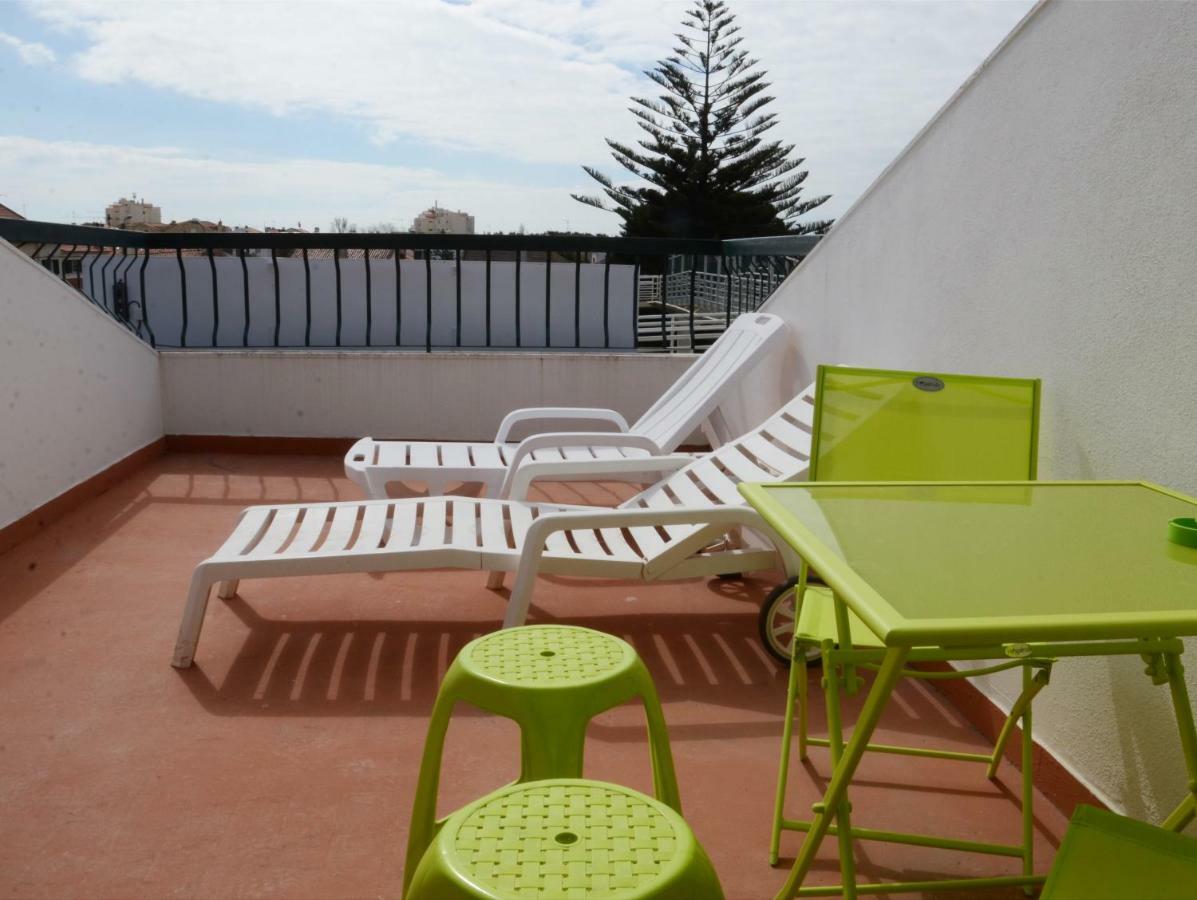 Help Yourself Hostels - Carcavelos Coast Екстериор снимка