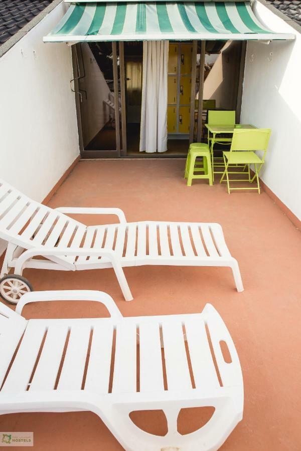 Help Yourself Hostels - Carcavelos Coast Екстериор снимка