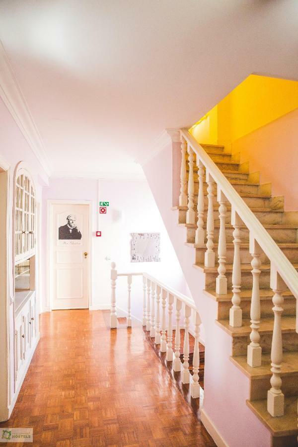 Help Yourself Hostels - Carcavelos Coast Екстериор снимка